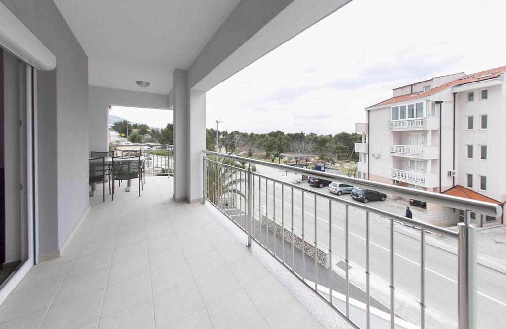 Apartments Villa Klara Baška Voda Buitenkant foto