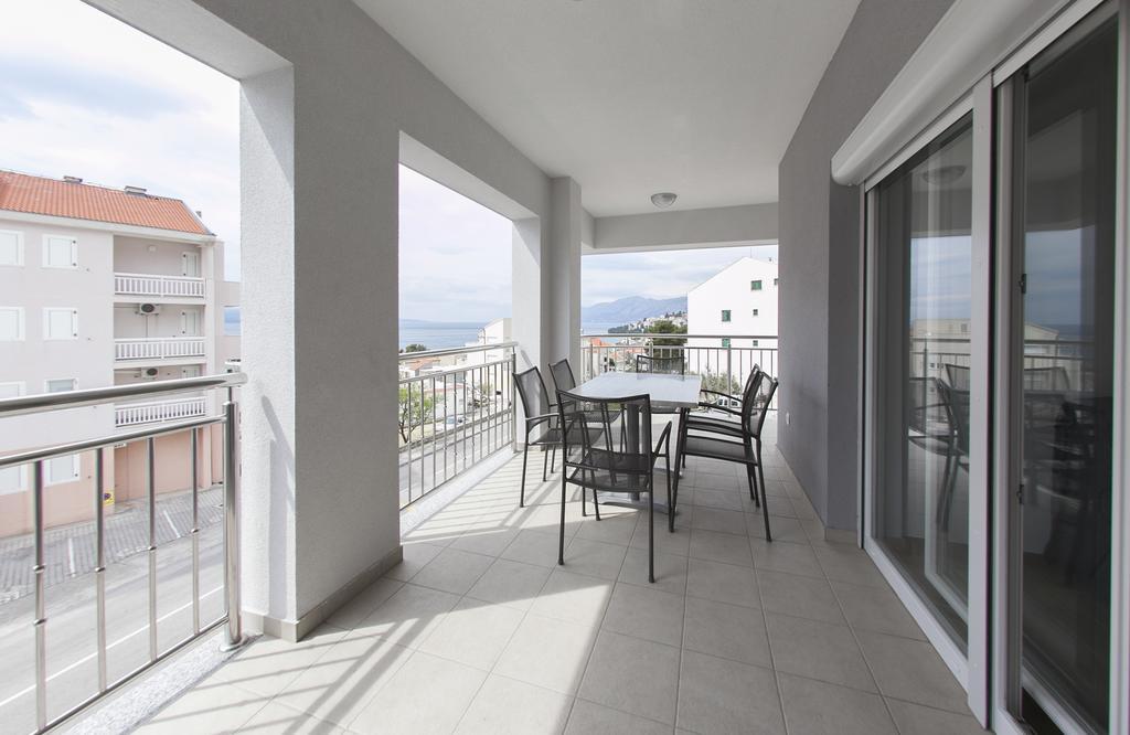Apartments Villa Klara Baška Voda Buitenkant foto