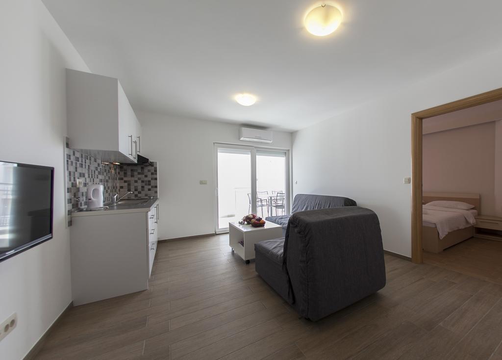 Apartments Villa Klara Baška Voda Buitenkant foto